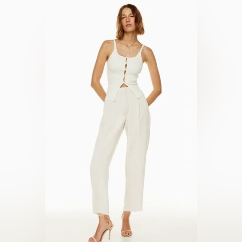 Aritzia Wilfred Carrot Pant in Matte Pearl